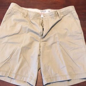 Izod men’s flat front khaki brown shorts size 38